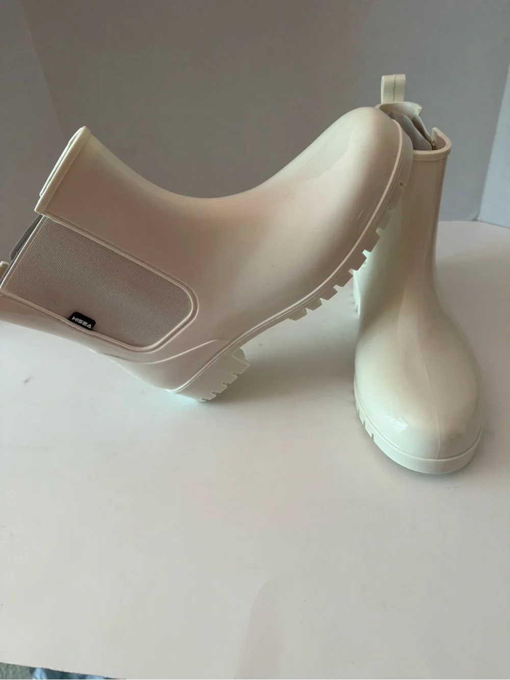 Hisea Women’s White Chelsea Rain Boots - Sleek Waterproof Style Women’s 9